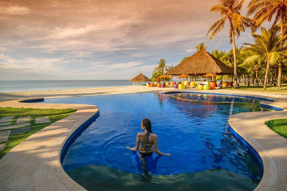 Oceanica Resort Panglao, Bohol Exterior foto Infinity pool at the beach